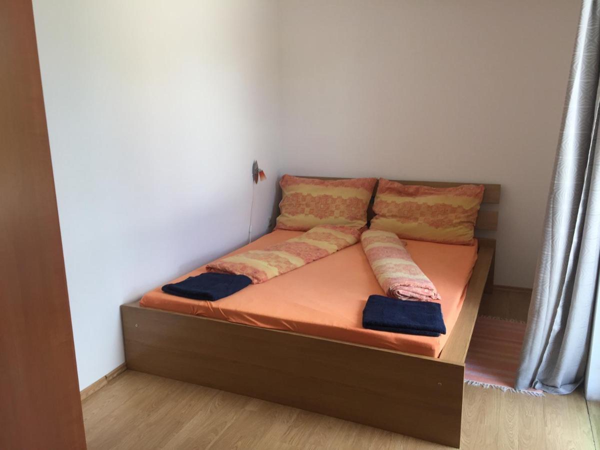 Hableany Etterem, Pizzeria Es Vendeghaz Bed & Breakfast Balatonmariafurdo Luaran gambar