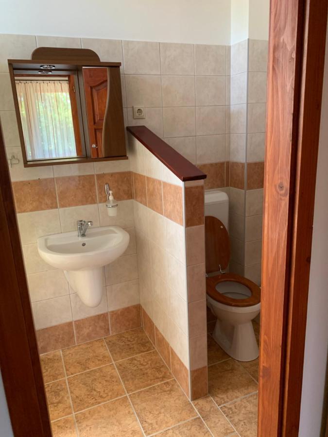 Hableany Etterem, Pizzeria Es Vendeghaz Bed & Breakfast Balatonmariafurdo Luaran gambar