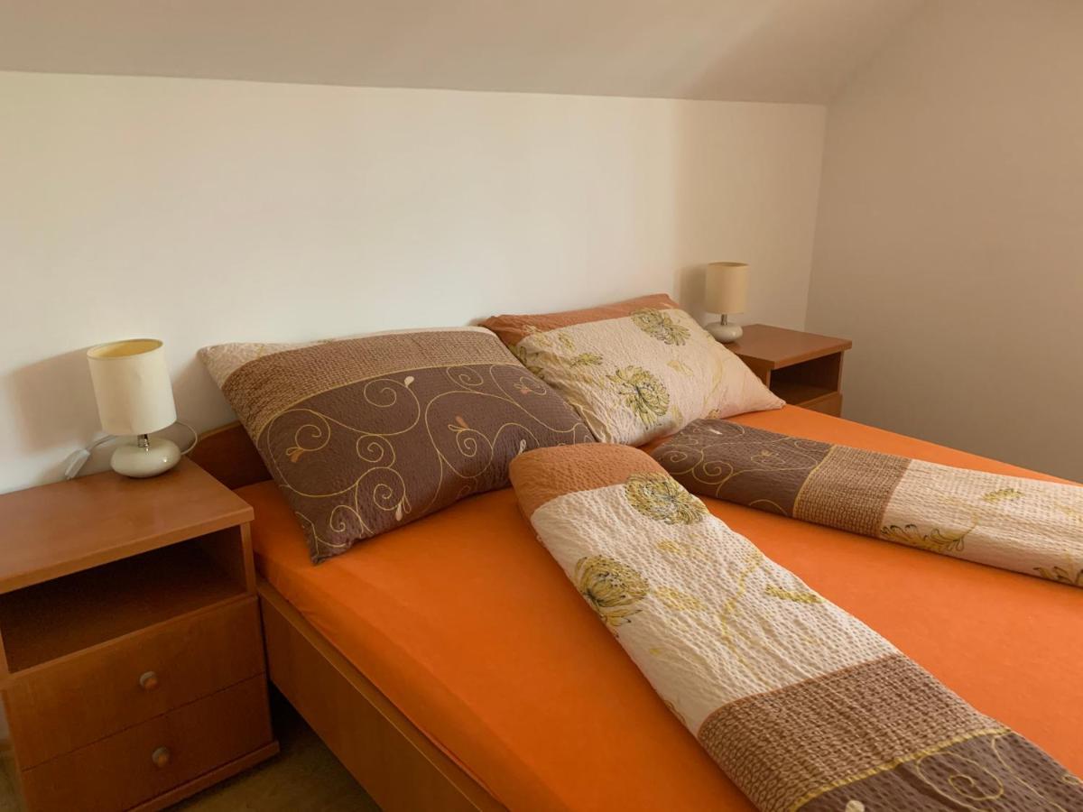 Hableany Etterem, Pizzeria Es Vendeghaz Bed & Breakfast Balatonmariafurdo Luaran gambar
